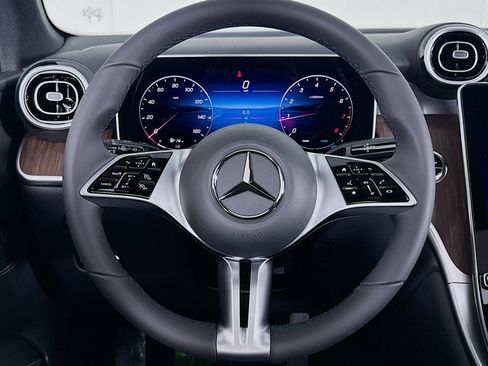 New 2026 Mercedes-Benz GLC 300 image 17