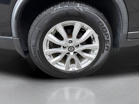 Used 2019 Nissan Rogue SV AWD/4WD image 15