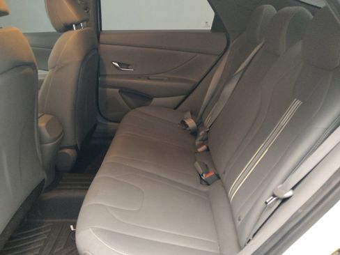 Used 2023 Hyundai Elantra SEL FWD image 18