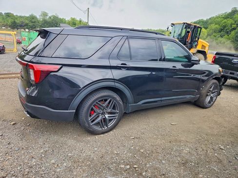 Used 2025 Ford Explorer ST AWD/4WD image 5