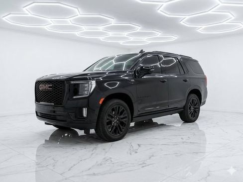 Used 2024 GMC Yukon Denali AWD/4WD image 2