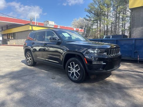Used 2024 Jeep Grand Cherokee Limited w/ Trailer Tow Package image 4