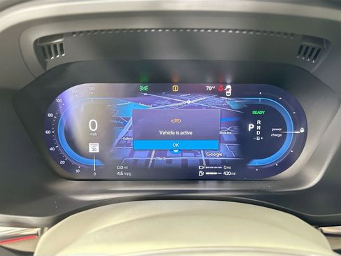 Used 2024 Volvo XC60 T8 Plus w/ Protection Package Premier image 8