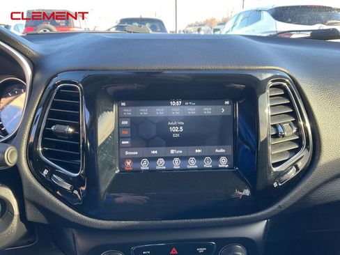 Used 2021 Jeep Compass Latitude image 9