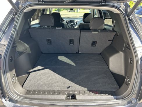 Used 2022 Chevrolet Equinox LT w/ Driver Convenience Package AWD/4WD image 21
