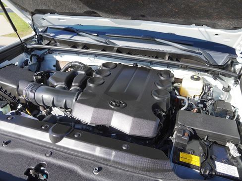 Certified 2022 Toyota 4Runner TRD Off-Road Premium image 15