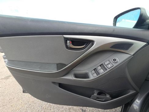 Used 2013 Hyundai Elantra Limited image 12