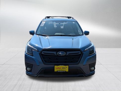 Used 2023 Subaru Forester Limited AWD/4WD image 2