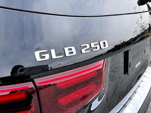 Certified 2025 Mercedes-Benz GLB 250 250 image 7