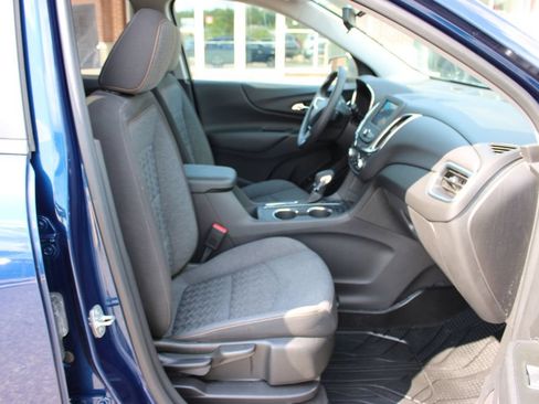 Used 2022 Chevrolet Equinox LT AWD/4WD image 40