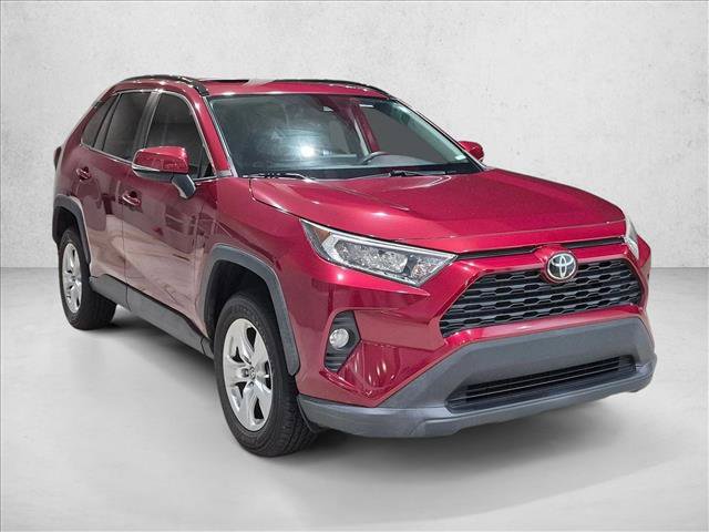 Used 2021 Toyota RAV4 XLE w/ Convenience Package FWD image 3