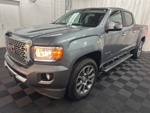 Used 2019 GMC Canyon Denali image 2