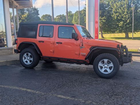 Used 2019 Jeep Wrangler Unlimited Sport S AWD/4WD image 10