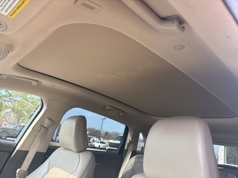 Used 2021 Lincoln Nautilus Reserve w/ Cargo Utility Package image 38