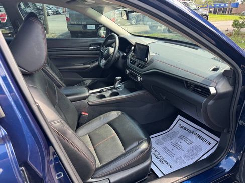 Used 2021 Nissan Altima 2.5 SR FWD image 14