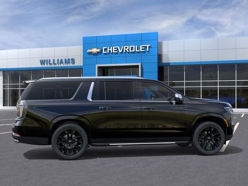 New 2026 Chevrolet Suburban Premier AWD/4WD image 5