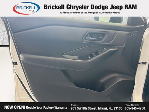 Used 2024 Nissan Rogue S AWD/4WD image 21