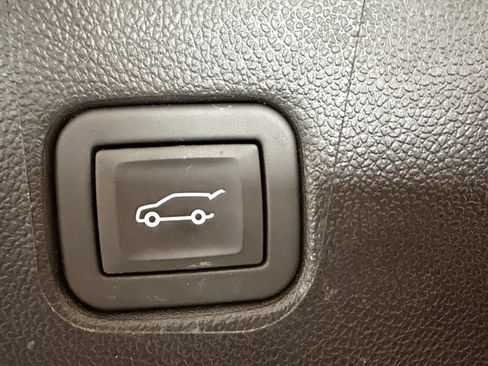 Used 2024 Chevrolet Blazer LT w/ Convenience Package FWD image 32