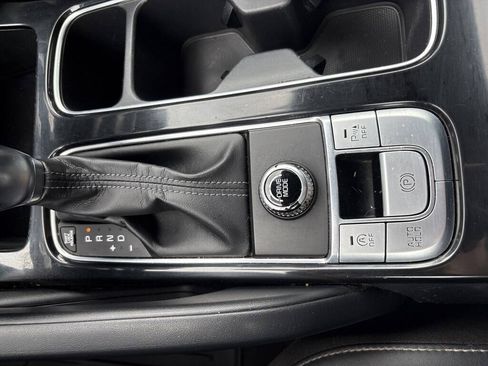 Used 2021 Kia Telluride LX FWD image 22
