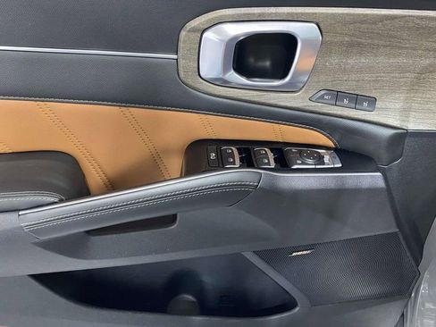 Used 2023 Kia Sorento SX Prestige image 22