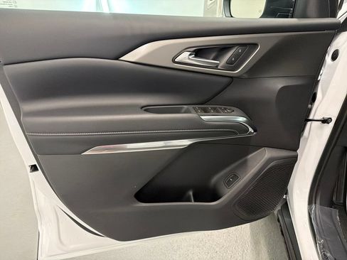 New 2026 Chevrolet Traverse LT FWD image 12