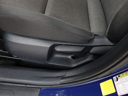 Used 2025 Toyota Camry LE image 10