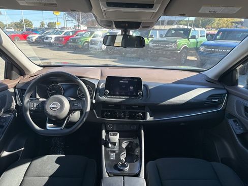 Used 2023 Nissan Rogue S image 23