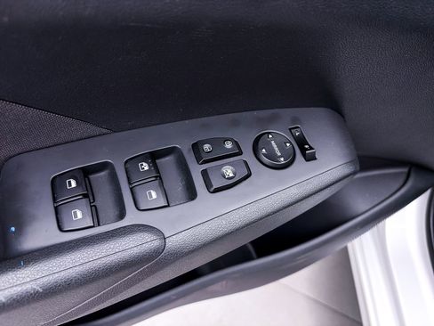 Used 2021 Hyundai Accent SEL FWD image 15