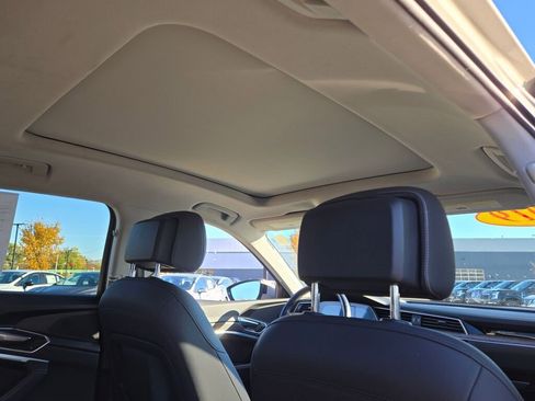 Used 2019 Audi e-tron Premium Plus image 10
