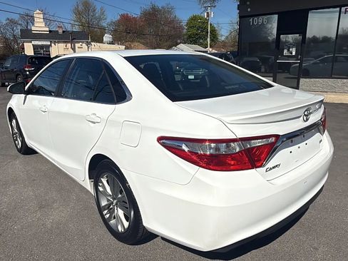 Used 2017 Toyota Camry SE FWD image 7