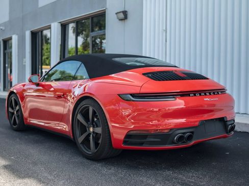 Used 2022 Porsche 911 Carrera w/ Premium Package RWD image 7