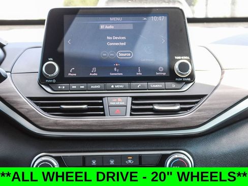 Used 2025 Nissan Altima 2.5 SV AWD/4WD image 14