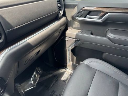 Used 2024 Chevrolet Silverado 1500 LT Trail Boss w/ Convenience Package II AWD/4WD image 28