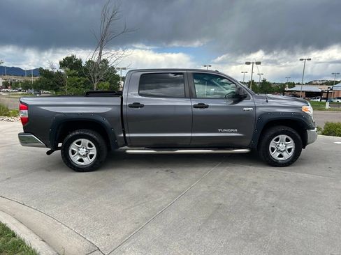 Used 2017 Toyota Tundra SR5 AWD/4WD image 9