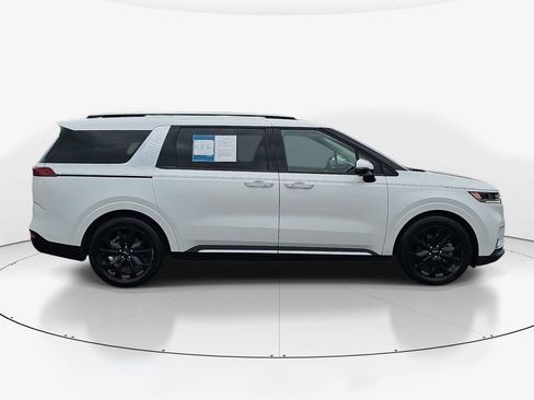 Used 2022 Kia Carnival SX FWD image 5