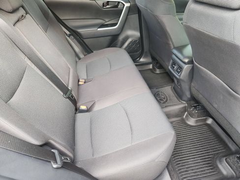 Used 2025 Toyota RAV4 LE FWD image 33