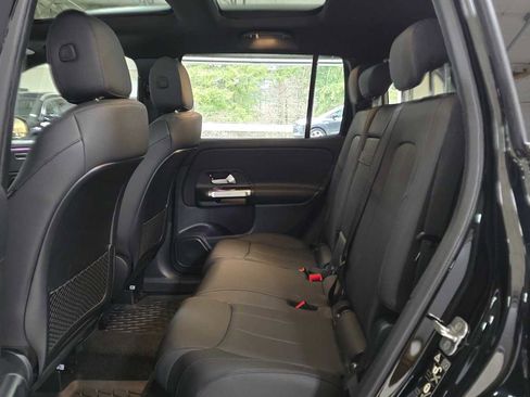 Certified 2025 Mercedes-Benz GLB 250 4MATIC image 16