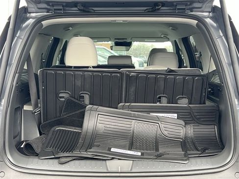 Certified 2025 Hyundai Santa Fe SEL image 32