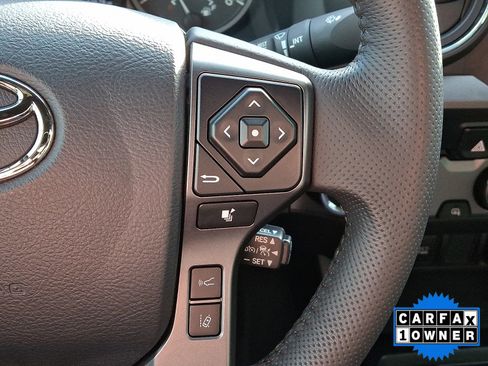 Used 2019 Toyota Tacoma TRD Sport image 25