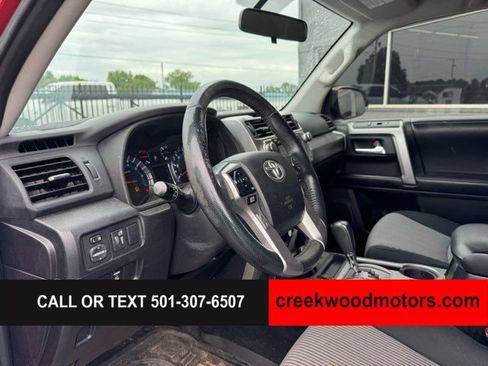 Used 2016 Toyota 4Runner SR5 AWD/4WD image 11