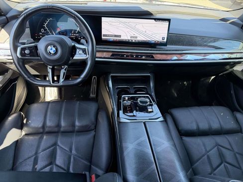 Used 2024 BMW 740i xDrive AWD/4WD image 16