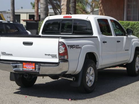 Used 2015 Toyota Tacoma PreRunner w/ TRD Off-Road Package RWD image 9
