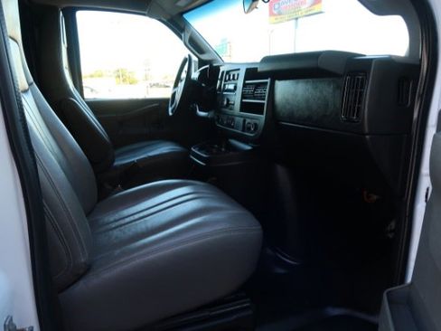 Used 2021 Chevrolet Express 2500 w/ Driver Convenience Package image 11