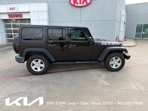 Used 2017 Jeep Wrangler Unlimited Sport w/ Quick Order Package 24S AWD/4WD image 11