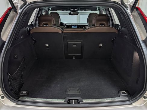 Used 2024 Volvo XC60 B5 Ultimate image 19