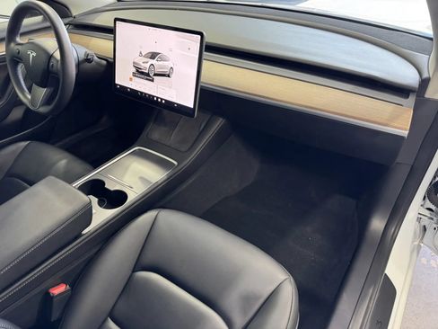 Used 2023 Tesla Model 3 Standard Range RWD image 5