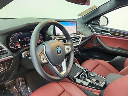 Used 2025 BMW X4 xDrive30i w/ Premium Package image 19