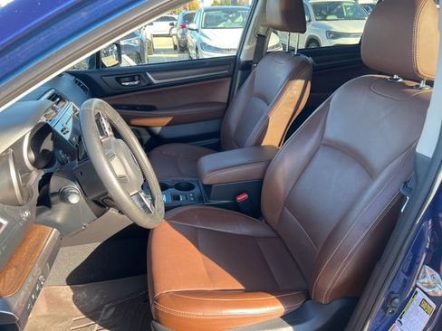 Used 2017 Subaru Outback 3.6R Touring image 7