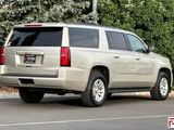 Used 2016 Chevrolet Suburban LT w/ Luxury Package image 4