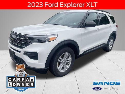 Certified 2023 Ford Explorer XLT w/ Class IV Trailer Tow Package AWD/4WD image 1